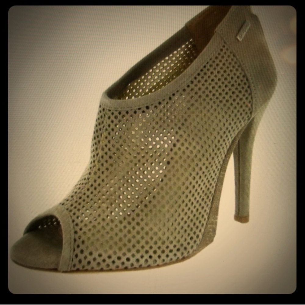 GF high heels